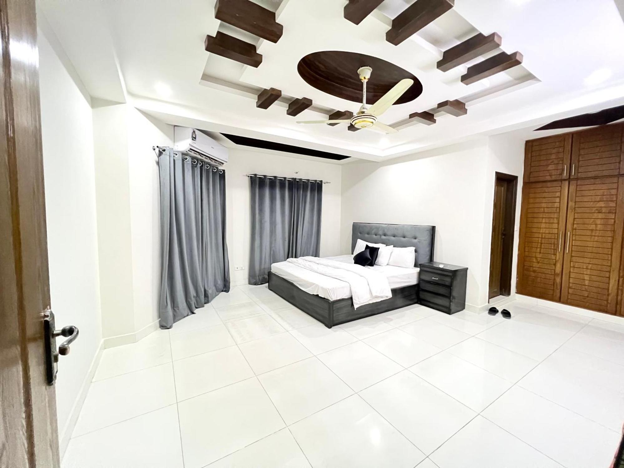 Luxury Apartment Hotel Исламабад Экстерьер фото